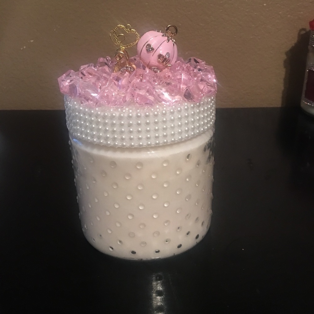 Customized scented candles